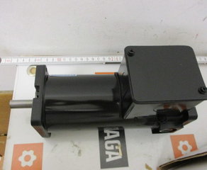 Двигатель
1/6HP.1750RPM.31.TENV.90V.CONT.40C.
1.0SF.SQ. FLANGE.DC
SUB­FHP.CM31D17NZ8D
Model# M1120042.00 Catalog#
M1120042.00 Leeson (brand of Regal Beloit)